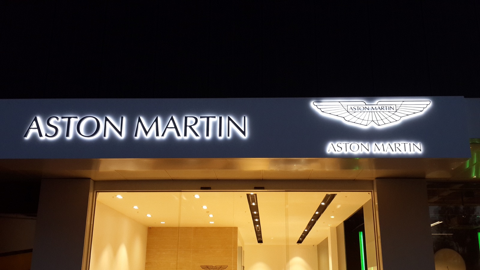 Aston Martin Alaçatı